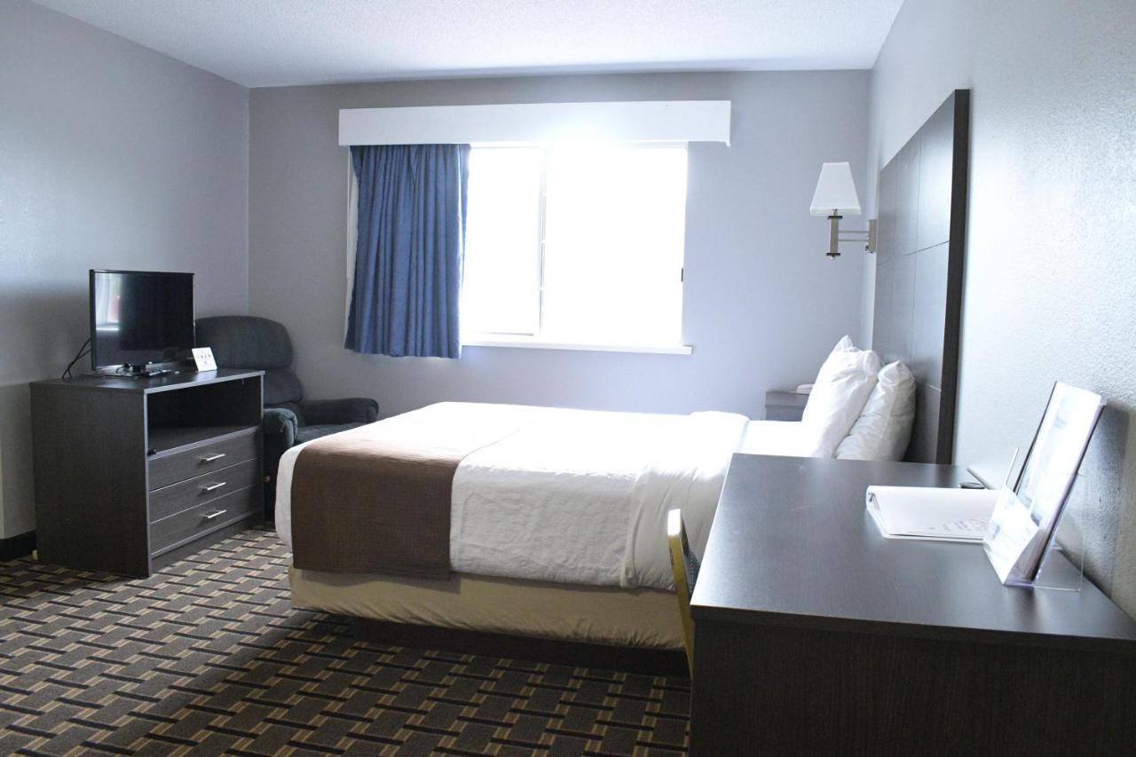 Adams Inn And Suites Exteriör bild